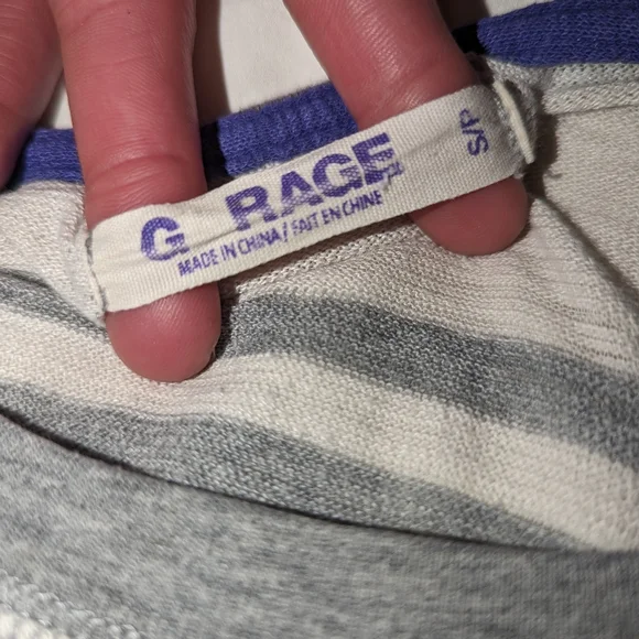 Top - Picture 2 of 2